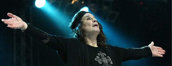 Ozzy Osbourne pi vystoupení na ípfestu (2010)