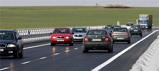 Nové Veselí má opt nadji na vybudování obchvatu. Kdy se po nové silnici bude jezdit, je vak zatím ve hvzdách. Podle pedstavitel Kraje Vysoina to bude trvat nkolik let. Ilustraní snímek.