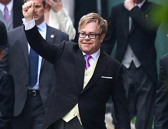 Elton John na krlovsk svatb (29. 4. 2011)
