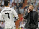 POKYNY Z LAVIKY. Jose Mourinho, kou Realu Madrid, vol na Cristiana Ronalda. 