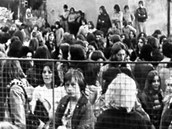 Do Rudolfova se v beznu 1974 sjely stovky hudebnch fanouk z celch ech.