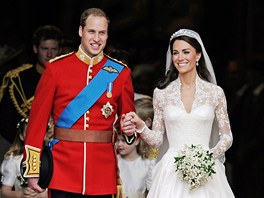 Kate Middletonová a princ William opoutjí Westminsterské opatství. (29. dubna...
