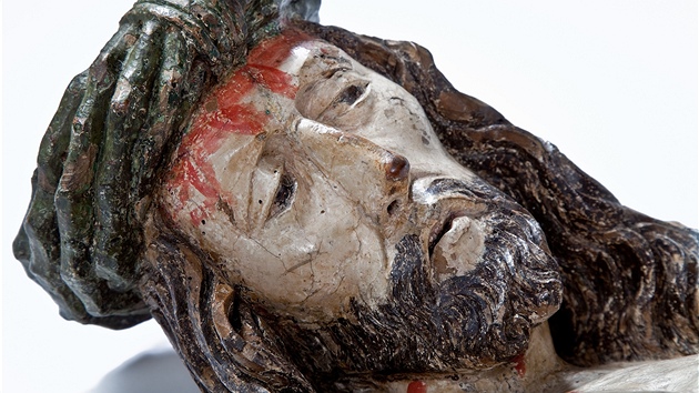 Detail ukiovaného Krista s pohyblivými paemi ze 16. století, který byl nalezen v litovelské kapli svatého Jií. Nyní je vystaven v olomouckém Arcidiecézním muzeu.