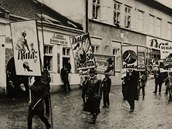 Svtek prce 1.kvtna 1924. Prvn spolen prvomjov oslava Baovch spolupracovnk.