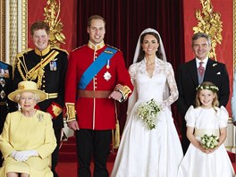 Oficiální fotografie královské rodiny po svatb prince Williama a Kate...