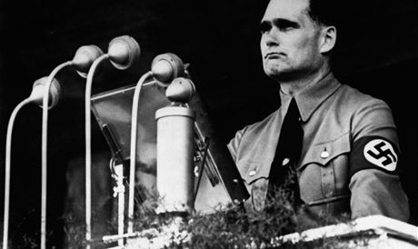 Rudolf Hess pi projevu