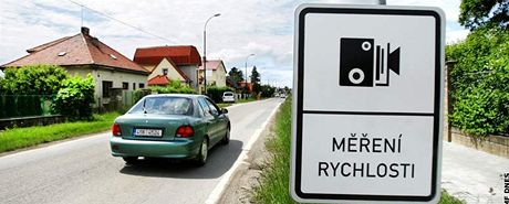 idii musí dodrovat 50kilometrovou rychlost v obci i tam, kde neprojedou okolo znaky (ilustraní snímek)