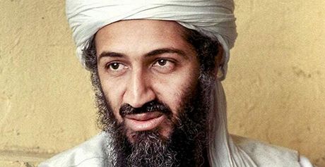Usáma bin Ládin na archivním snímku z roku 1998.