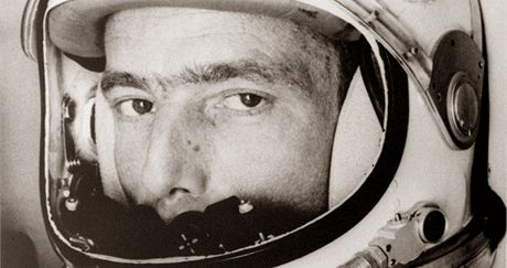 Astronaut Alan Shepard na snímku z 5. kvtna 1961