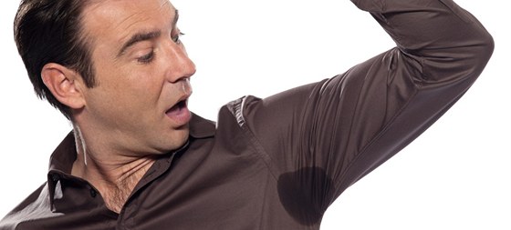 Máte-li neustále mokré skvrny v podpaí, mete být obtí hyperhidrózy, nadmrného pocení.