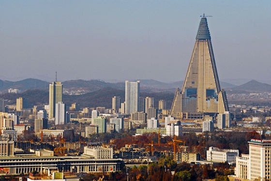 Ryugyong Hotel