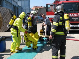 V arelu brnnskch teplren uniklo v ptek dopoledne a dva tisce litr kyseliny chlorovodkov.