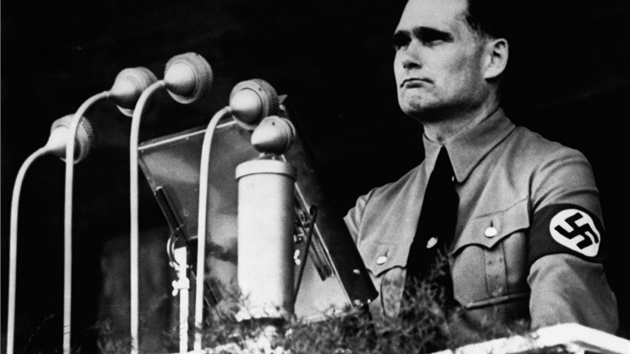 Rudolf Hess při projevu Rudolf Hess při projevu