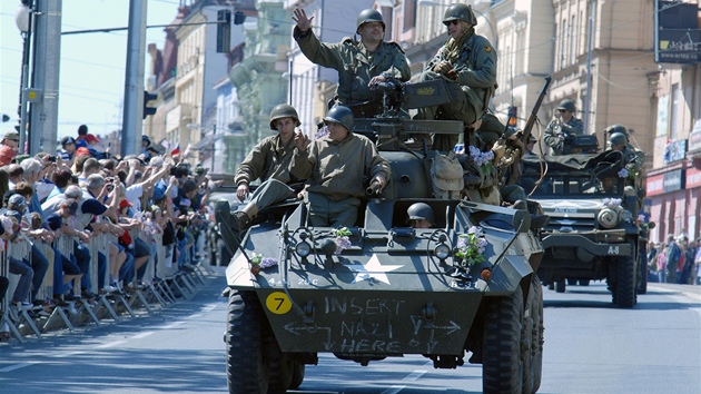 Slavnosti svobody v Plzni vyvrcholily Konvojem svobody.