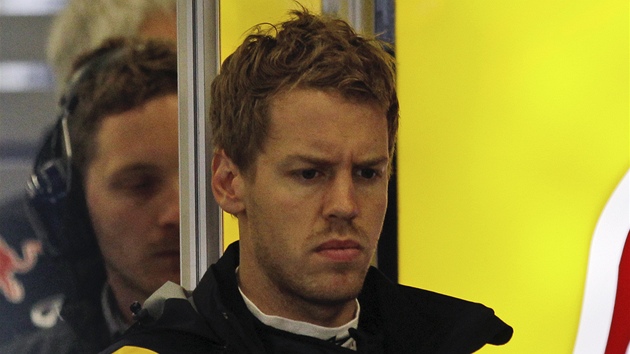 TAK TOHLE SE NEPOVEDLO. Vettel po havárii v tréninku Velké ceny Turecka.