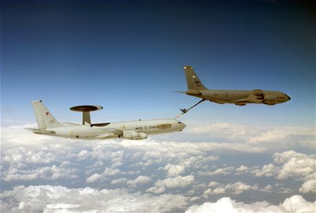 esko pispívá do fond NATO i na provoz a operace speciálních przkumných letoun AWACS