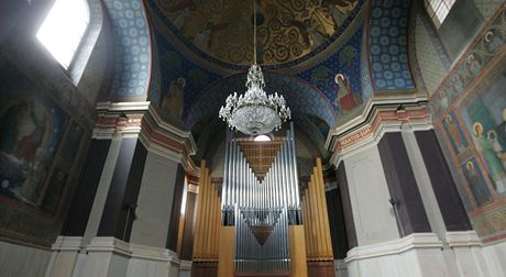 Varhany, jediný koncertní nástroj tohoto typu v Hradci Králové. Ilustraní foto