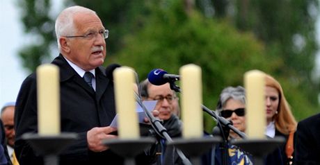 Prezident Václav Klaus pi projevu na terezínské tryzn (15. kvtna 2011)