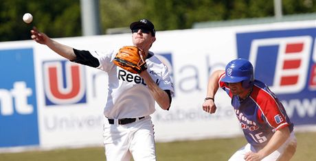 Momentka z extraligového All-Star Game mezi mistrovskými Draky Brno a zbytkem ligy.