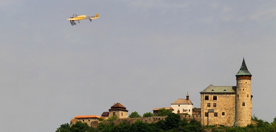 Replika Kaparova letounu Blériot nad Kuntickou horou