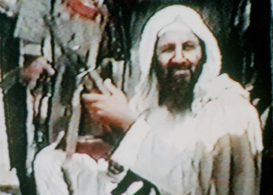 Usáma bin Ládin to neuml jen s kalanikovem, ale také s moderní technikou