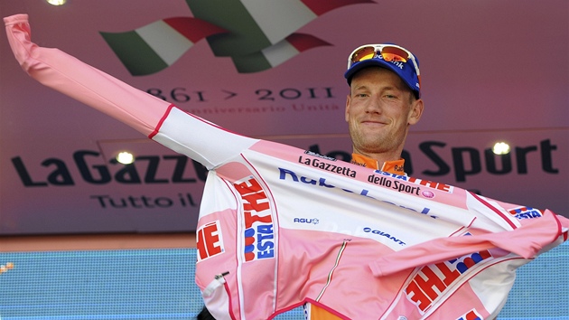 NOVÝ LÍDR. Nizozemec Pieter Weening vyhrál 5. etapu Gira a ujal se jeho vedení.