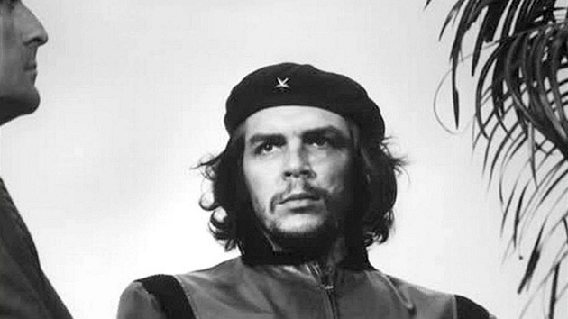 Nejslavnj portrt kubnskho revolucione Che Guevary.