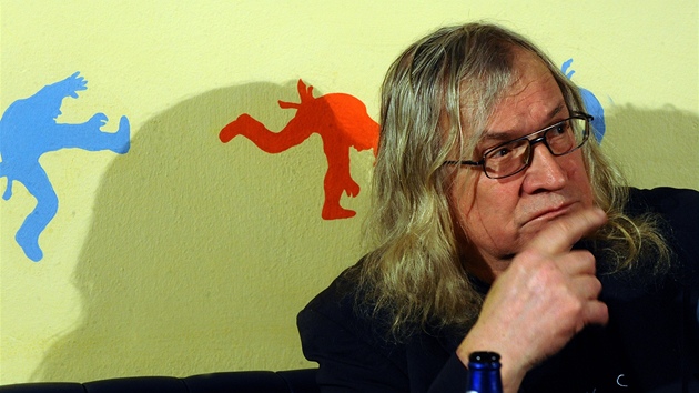Ivan Martin Jirous pokřtil své Velikonoční pohádky. Ivan Martin Jirous pokřtil své Velikonoční pohádky.