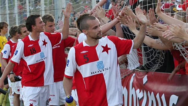 HOŠI, DĚKUJEM! Fanoušci Kroměříže děkují svému týmu za vystoupení v Ondrášovka Cupu. HOŠI, DĚKUJEM! Fanoušci Kroměříže děkují svému týmu za vystoupení v Ondrášovka Cupu.