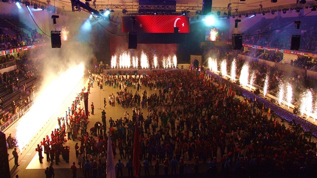 Velkolepé zahájení dtských her v turecké Ankae.