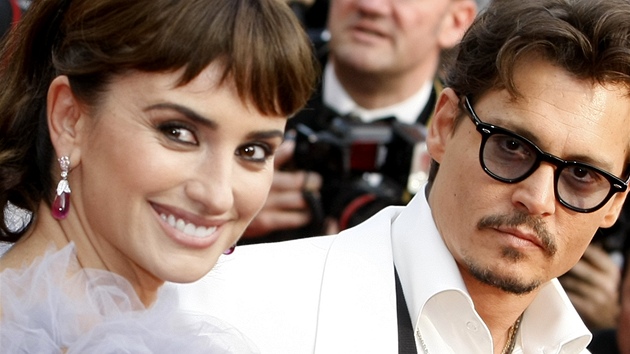 Cannes 2011 - J. Depp a Pnelope Cruzov na premie filmu Pirti z Karibiku: Na vlnch podivna