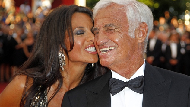 Cannes 2011  - Jean Paul Belmondo s pítelkyní