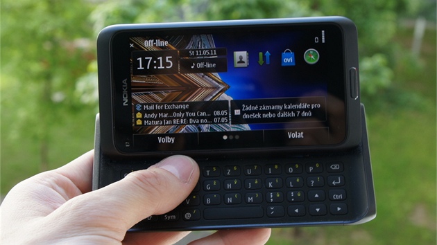 Nokia E7