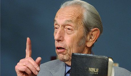 Harold Camping na archivním snímu