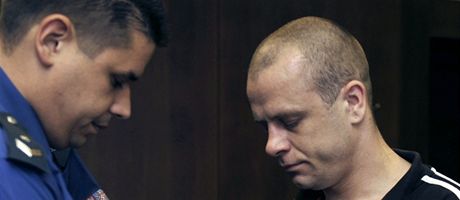 Jan Peprna dostal u olomouckého vrchního soudu 14 let za ubití matky (23.5. 2011)