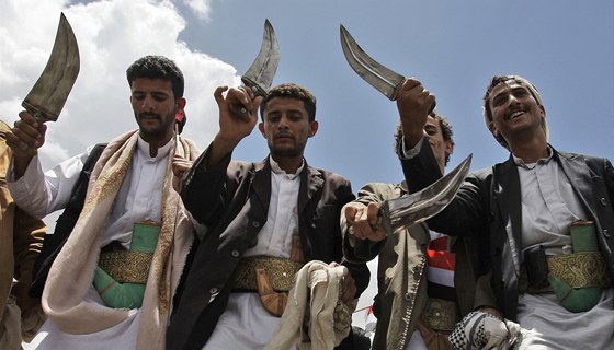 Protivládní demonstrace v jemenské metropoli Saná (22. kvtna 2011)