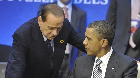 Silvio Berlusconi si stuje Baracku Obamovi na italské soudy na summitu G8
