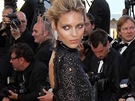 Móda na festivalu v Cannes: sexy aty Emilia Pucciho s odhalenými zády si oblékla modelka Anja Rubik