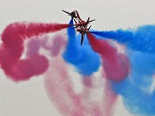 Britsk vojensk akrobatick skupina The Red Arrows