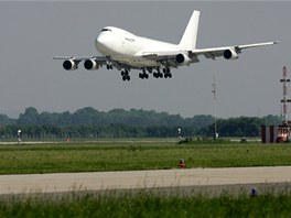 Boeing 747 Jumbo pistv na Letiti Leoe Janka v Monov.