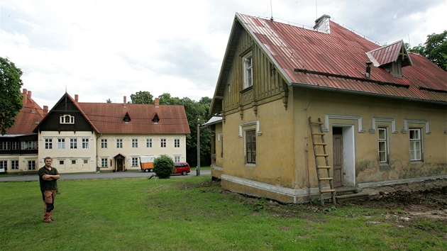 Hájovna zámeku v Koanech na Teplicku.