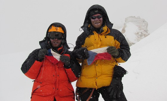 Jan Trávníek a Jakub Vank (zleva) na snímku z roku 2011, kdy spolen vystoupili na osmitisícovku Manaslu.