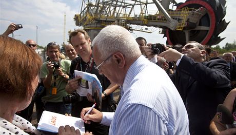 Vclav Klaus pi zahjen provozu velkorypadla v Duchcov na Teplicku.