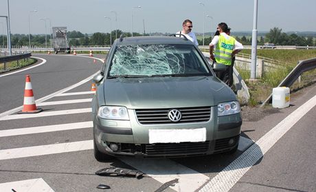 S tímto vozem srazil devtaedesátiletý idi policistu