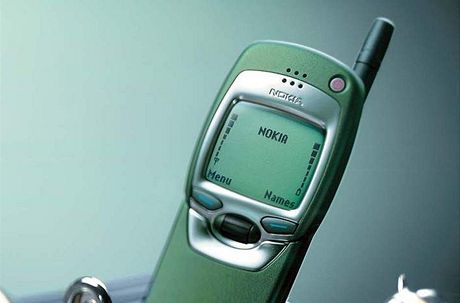 Nokia 7110  1999 Nokia 7110: Velk displej a podpora protokolu WAP byla to, co...