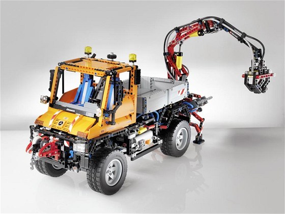 Mercedes-Benz Unimog jako stavebnice Lego