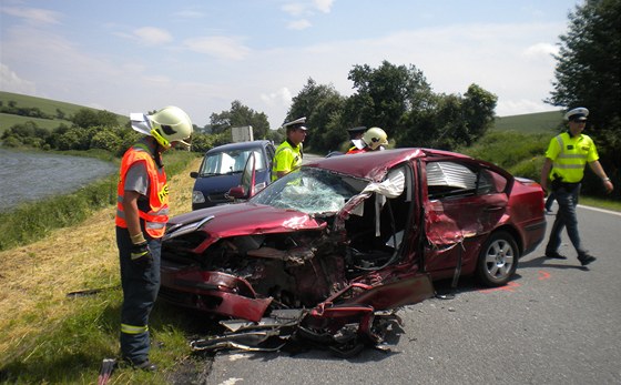 Pi sráce kamionu s osobním automobilem zemel na Vykovsku 45letý mu.