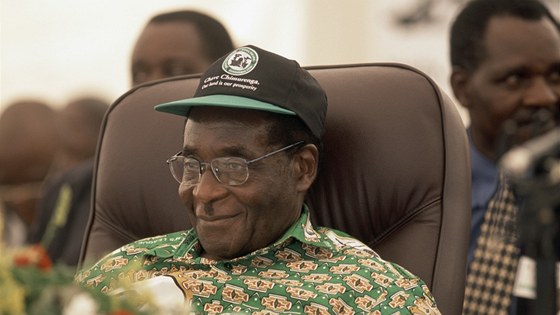 Robert Mugabe na archivním snímku