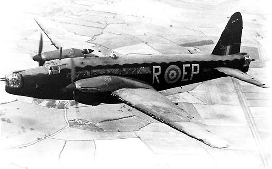 Bombardovací letoun Wellington ze 104. squadrony RAF