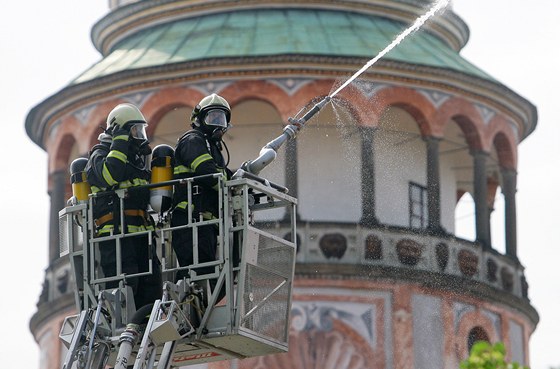 Cviení hasi na zámku v eském Krumlov. 